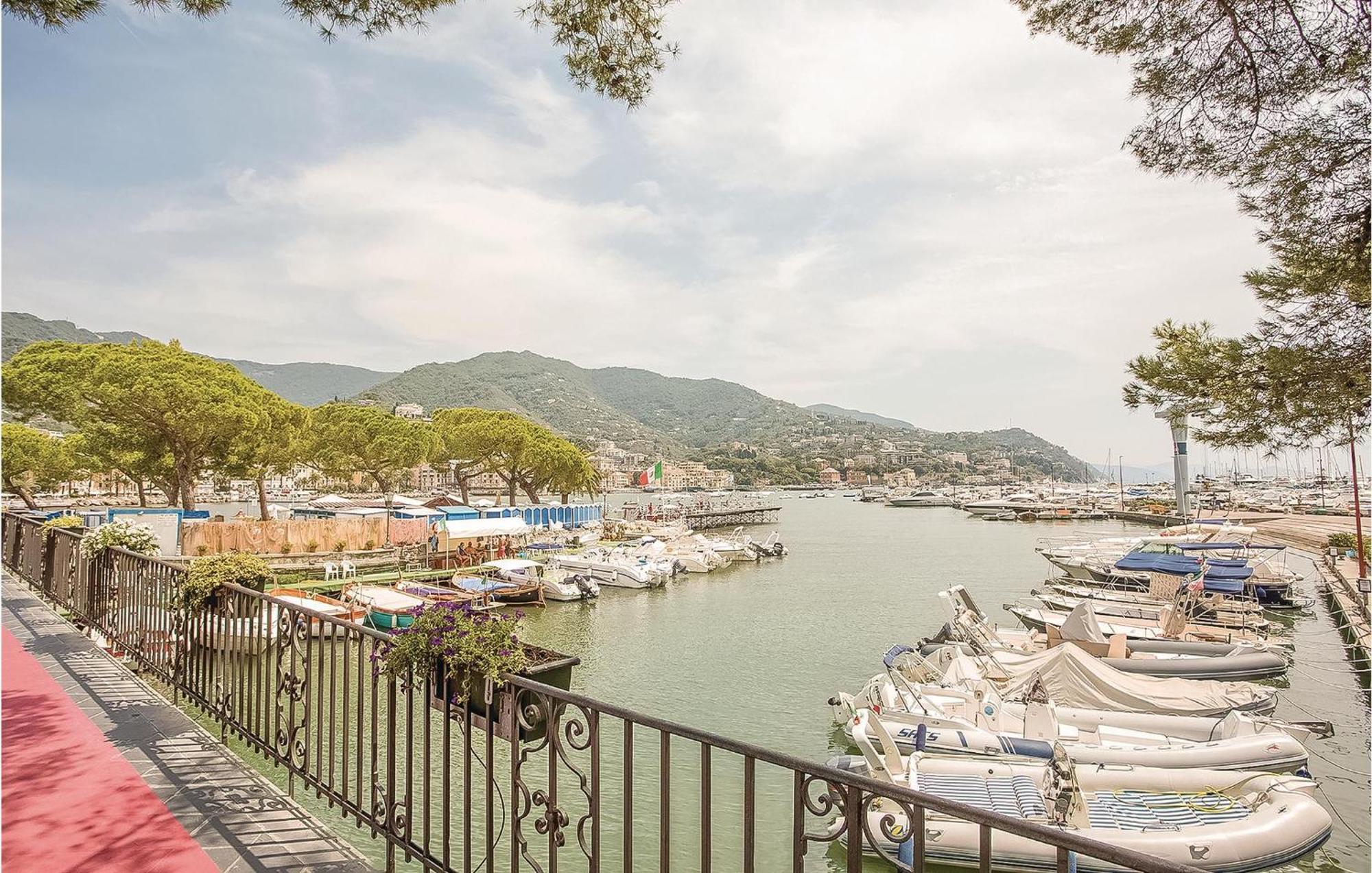 Awesome Apartment In Rapallo Ge With Kitchen SantʼAnna Esterno foto